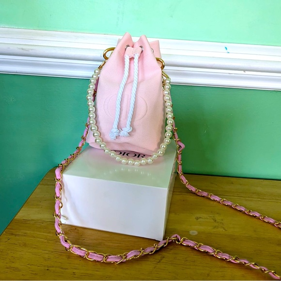 New dior pouch with box - Picture 2 of 6